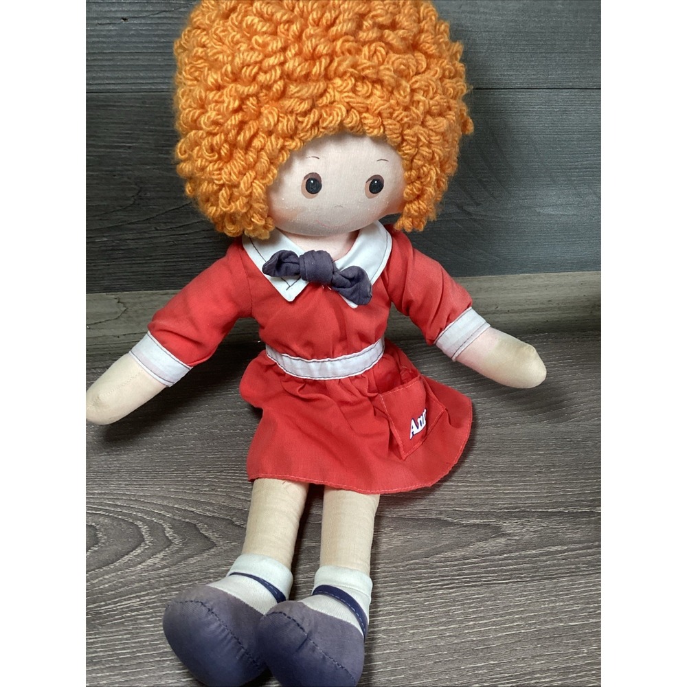 Vintage 1977 Annie Doll Chicago Tribune